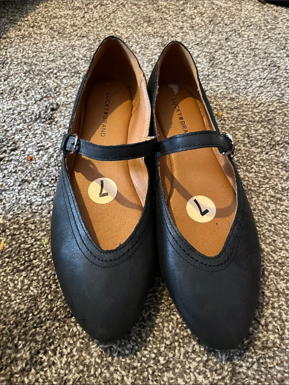 NEW  Lucky Brand Black Leather Albajane  Flats Shoes  SZ 7 - Picture 2 of 8